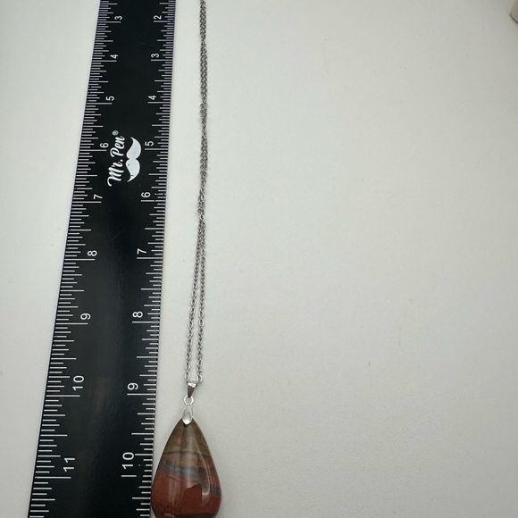 Warring State Agate Pendant Necklace - Picture 8 of 9